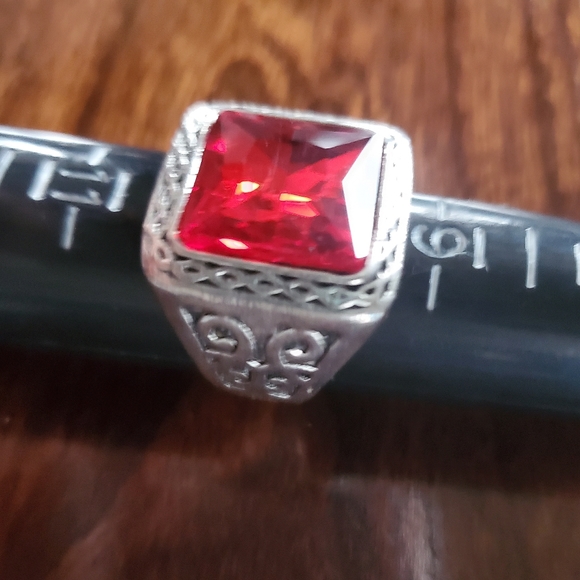 Sparkling CZ Red Ruby Stone Statement Ring Sz 10 - Picture 3 of 4